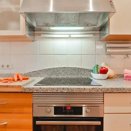 Апартаменты Big Apartment, Close To Train Station *