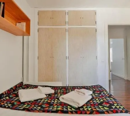 Big Apartment, Close To Train Station Daire