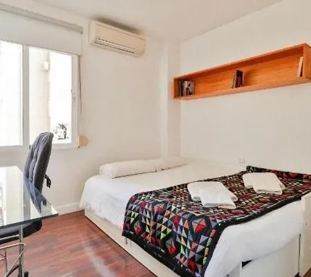 Daire Big Apartment, Close To Train Station