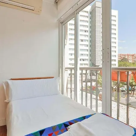 Daire Big Apartment, Close To Train Station Málaga