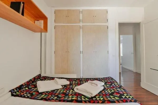 Big Apartment, Close To Train Station Apartmán