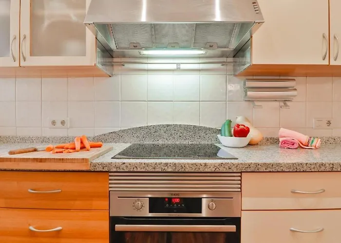 Apartmán Big Apartment, Close To Train Station *